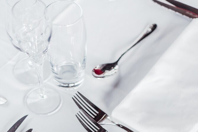 Bateaux Mouches Lunch Cruise on the Seine River in Paris - FAQ