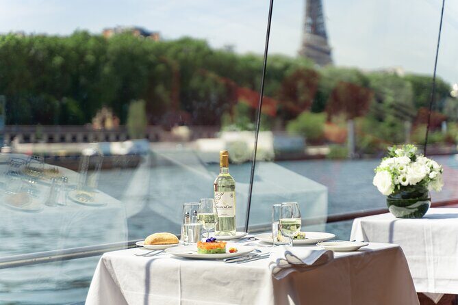 Bateaux Mouches Lunch Cruise on the Seine River in Paris - What you’ll see from the Seine: monument stops in plain English
