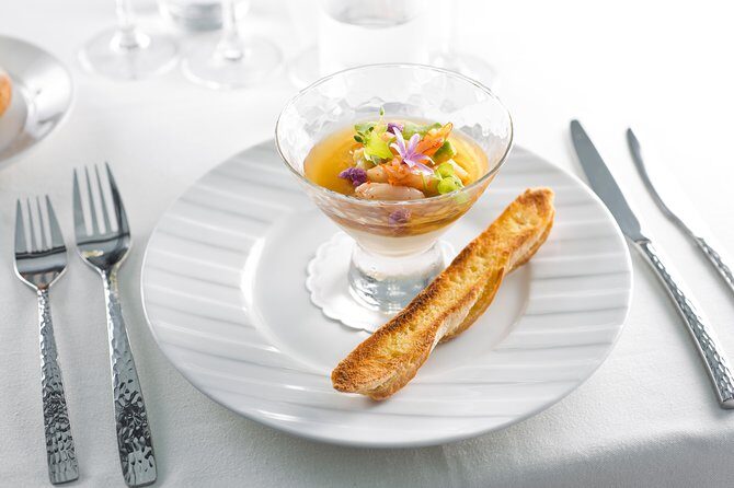 Bateaux Parisiens Seine River Gourmet Lunch & Sightseeing Cruise - Should You Book This Seine Gourmet Lunch Cruise?