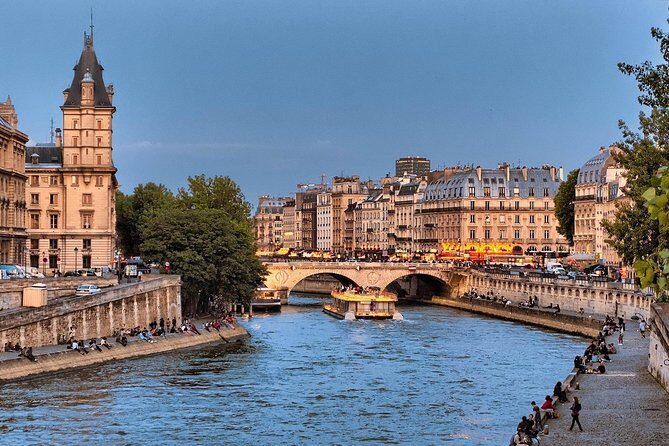 Eiffel Tower Access to 2nd Floor with Summit Option, Seine Cruise - Where you meet: the Paris details that save time
