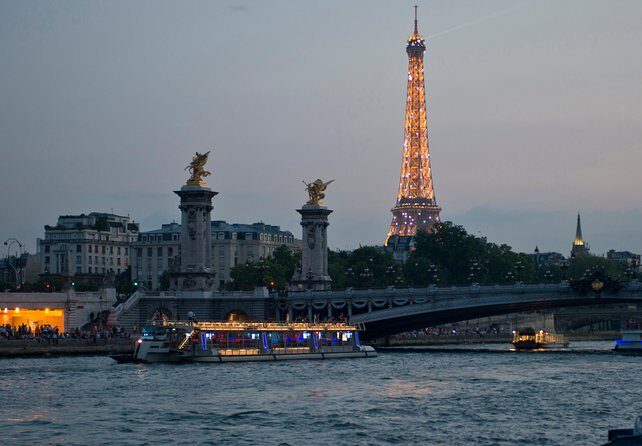 Eiffel Tower Dinner Experience and Sightseeing Seine River Cruise - The stroll to the Seine: quick legs, big payoff