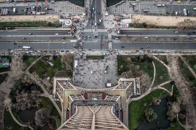 Eiffel Tower Summit Entry with Big Bus and Seine River Cruise - Seine River Cruise: Pretty Views With Sightline Reality Checks