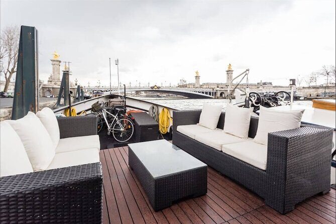 Fashion Design Workshop & Brunch on a Seine River Boat in Paris - A two-hour fashion workshop with a Seine-view rhythm