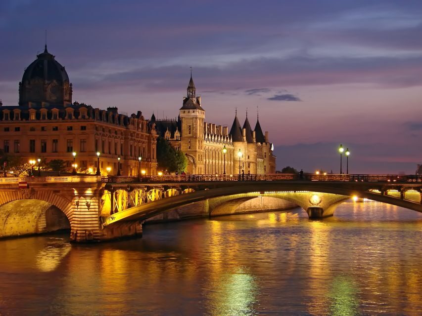 Paris: 3-Course-Dinner Cruise with Wine on the Seine River - Getting On Board at Bateaux Parisiens (Pontoon 5 or 7)