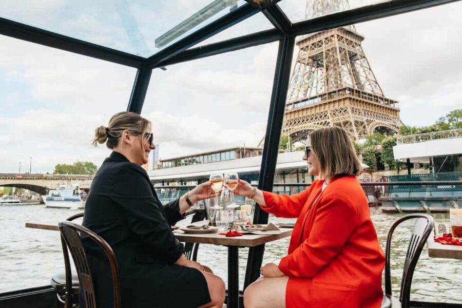 Paris : 3-Course Gourmet Dinner Cruise on Seine River - Value check: is the $100 per person price fair?