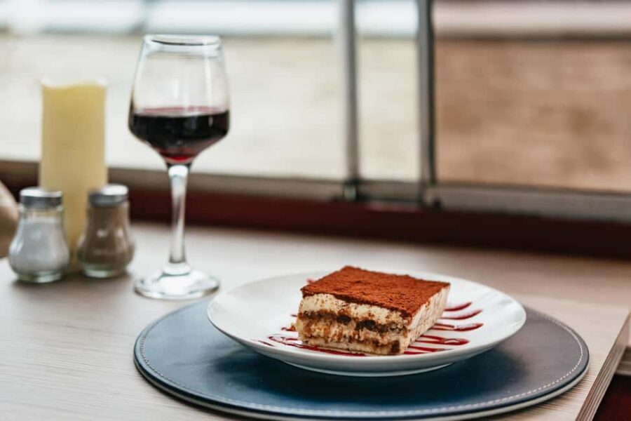 Paris: 3-Course Italian Meal Seine Cruise - Should You Book This Seine Dinner Cruise?