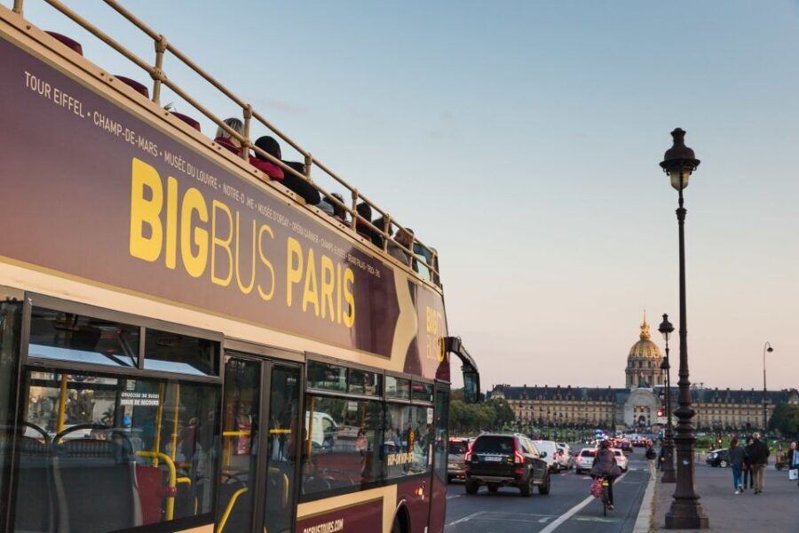 Paris: Big Bus Hop-on Hop-off Tour and Seine River Cruise - Seine River cruise from Pontoon No. 3: your best night-light shortcut