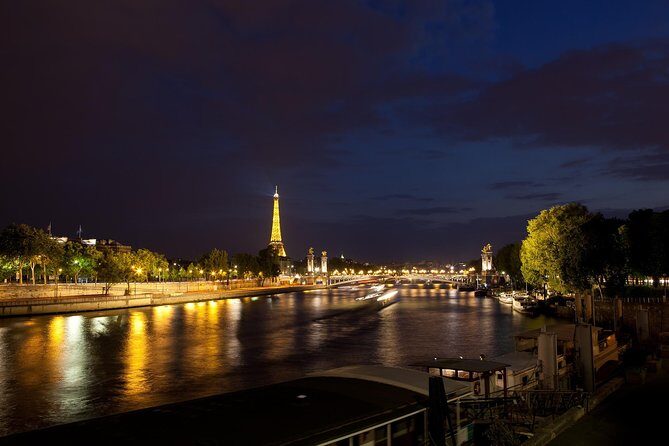 Paris By Night with Seine River Cruise and Roundtrip Luxury Transportation - Bateaux Parisiens on the Seine: Glass Views and Fresh-Air Options