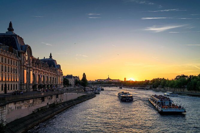 Paris By Night with Seine River Cruise and Roundtrip Luxury Transportation - The Guide Experience: Where Fred and Julien Make It Click