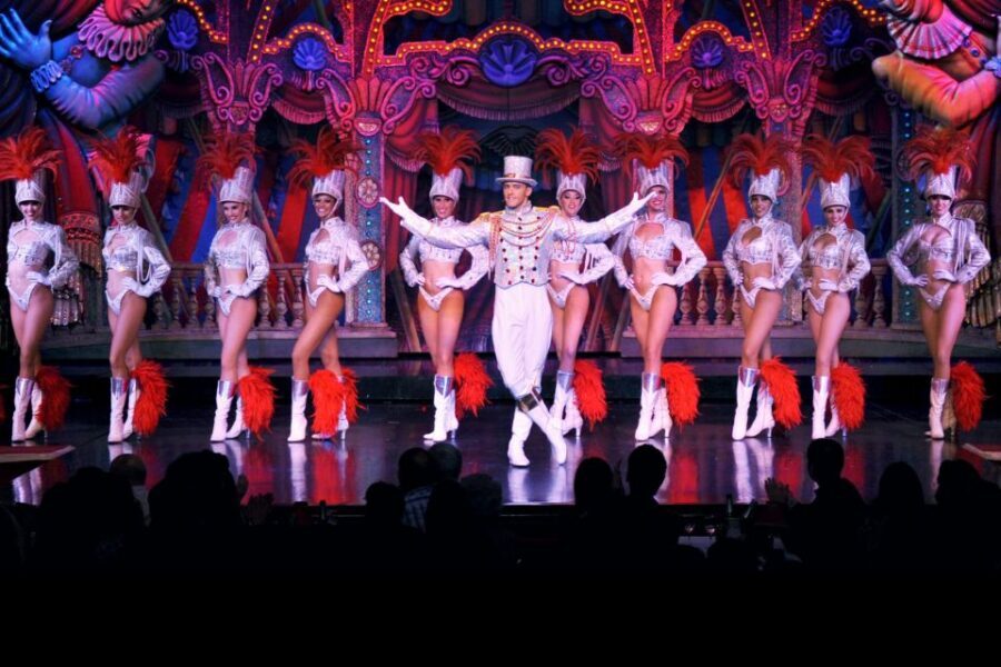 Paris: Champagne at the Moulin Rouge & Seine River Cruise - Should you book it?