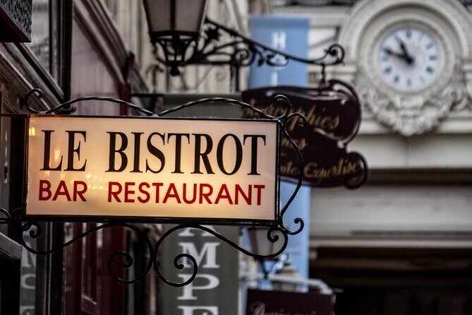 Paris Covered Passages Walking Tour plus Seine Cruise Option - Getting There: Place des Petits Pères to Passage Verdeau