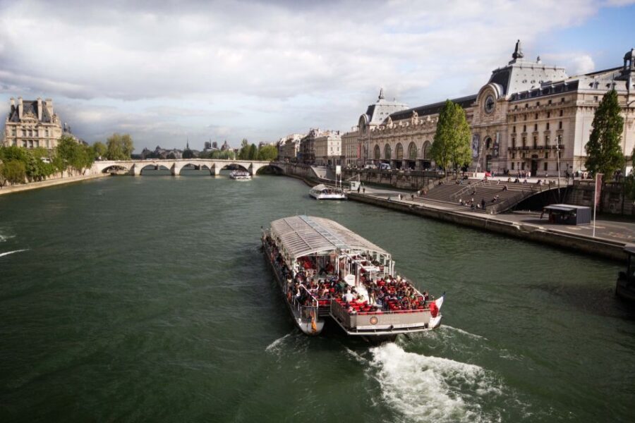 Paris: Eiffel Tower Hosted Tour, Seine Cruise and City Tour - Meeting Point: How Not to Waste Time Looking for the Wrong Place