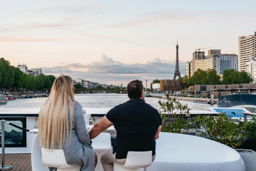 Paris: Gourmet Dinner Cruise on Seine River with Live Music - Seine River Dinner Cruise on Le Diamant Bleu: the vibe you’re paying for