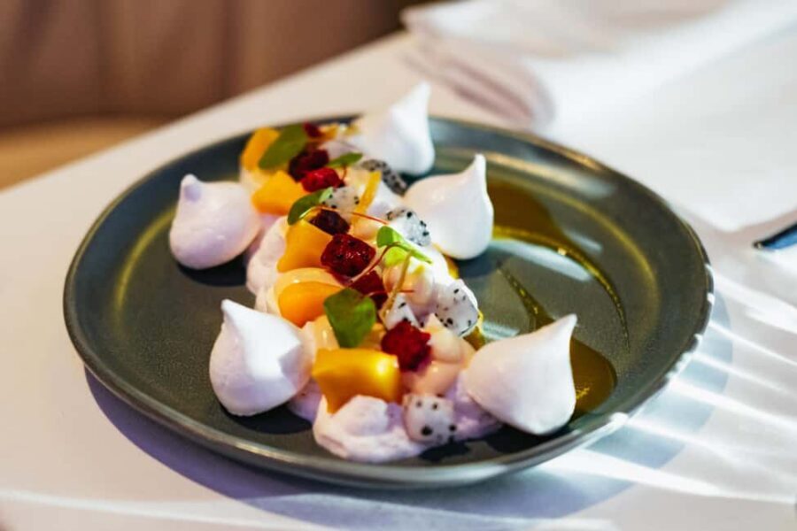 Paris: Gourmet Dinner Cruise on Seine River with Live Music - Is $69 good value for a 3-course meal and a night show?
