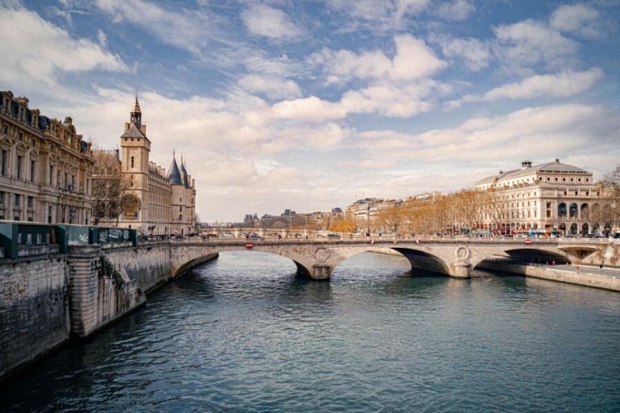 Paris: Louvre Museum Entry Ticket With Host and River Cruise - Should You Book Global Tours And Tickets for This Louvre + Seine Day?