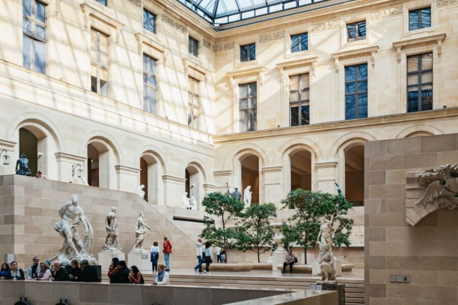 Paris: Louvre Museum Entry Ticket With Host and River Cruise - Mona Lisa First: What to Expect When You’re Directed Straight In