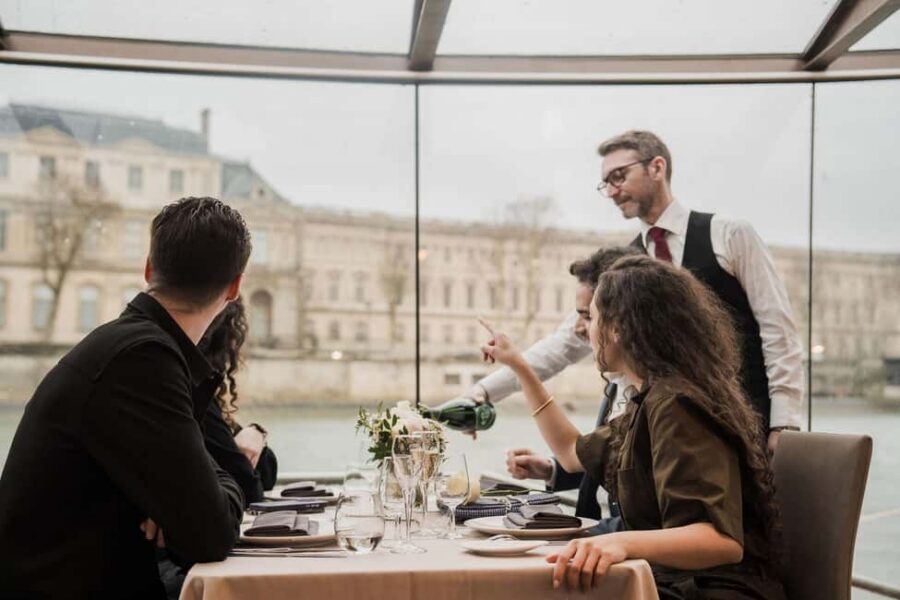 Paris : NYE Special Diner Cruise on the Seine River - Who This Seine New Year’s Eve Cruise Fits Best