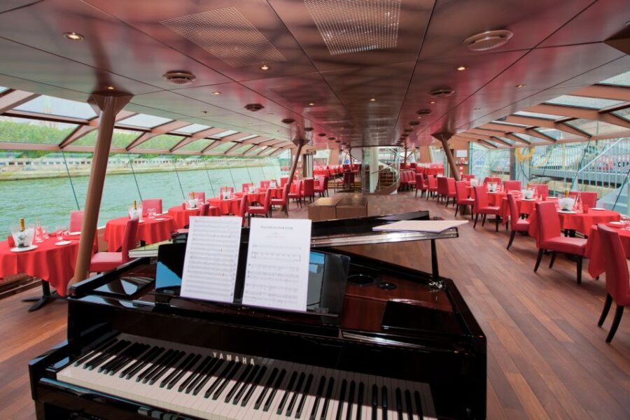 Paris : NYE Special Diner Cruise on the Seine River - Should You Book This NYE Seine Dinner Cruise?