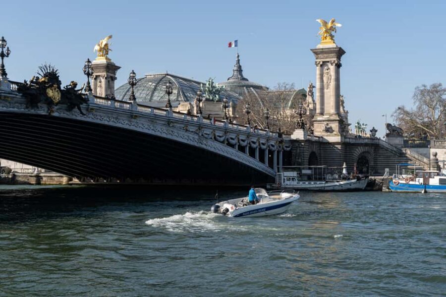 Paris Private Boat Seine River with Captain Guide - Musée d’Orsay From the Water: A Museum Without the Ticket Line