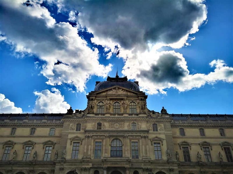Paris: private city tour with seine river cruise - Two hours of walking that still feels planned