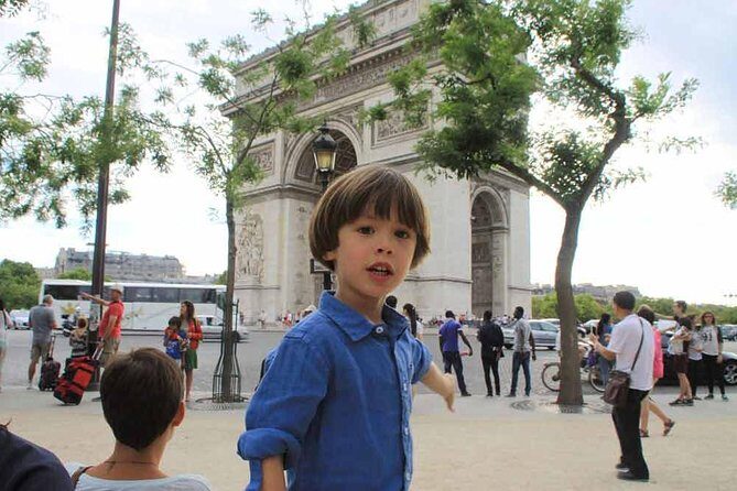 Paris Private Day Tour & Seine Cruise for Kids and Families - A family private tour route that actually makes sense