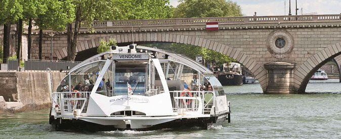 Paris Private Day Tour & Seine Cruise for Kids and Families - Morning setup at Les Deux Palais: your day starts on the Right Bank-side