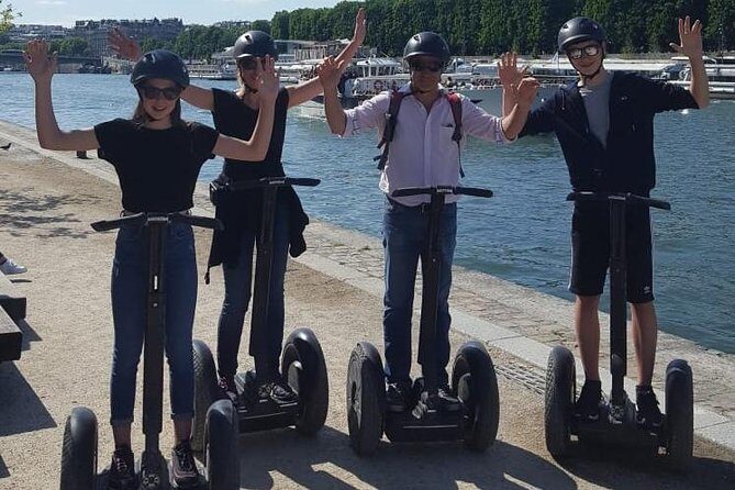 Paris Segway Tour with Ticket for Seine River Cruise - Eiffel Tower Photos and the Final Glide Under the Landmark