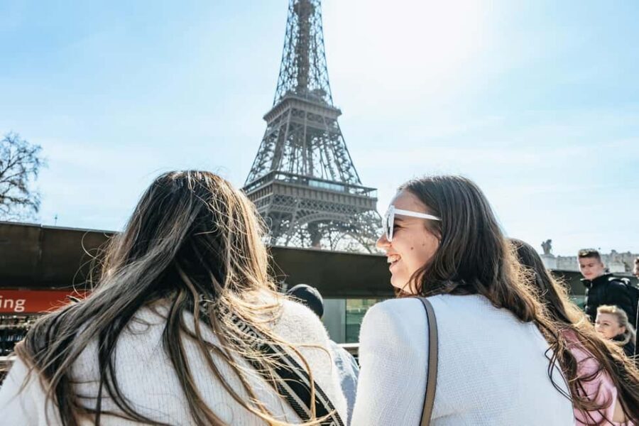 Paris: Seine Cruise and Macaron Tasting by the Eiffel Tower - Where to Sit for Views: Inside vs Roof, and the Far Side Trick