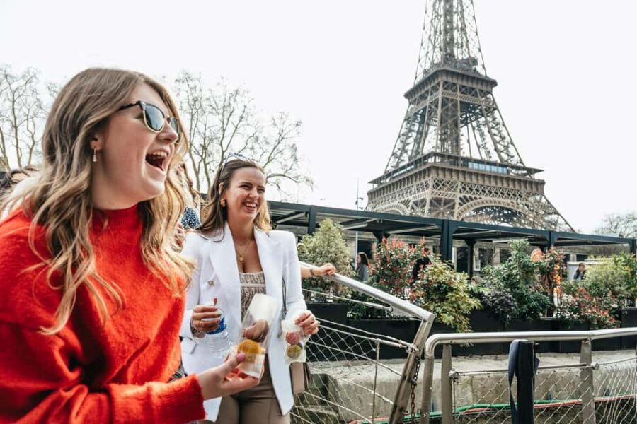Paris: Seine Cruise and Macaron Tasting by the Eiffel Tower - The 1-Hour Seine Cruise: What That Time Budget Really Buys You