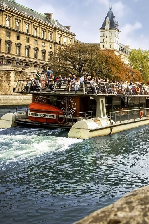 Paris: Seine Cruise & Crepe Tasting near the Eiffel Tower - Audio guide setup: 14 languages onboard, app access, and headset details