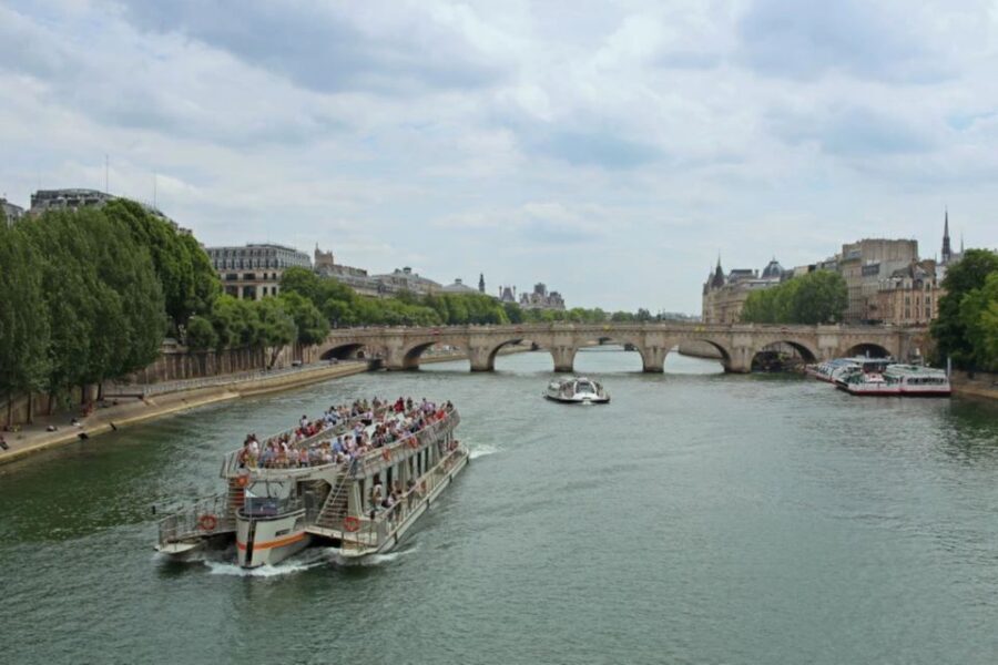 Paris: Seine Cruise with Snack/Optional Eiffel Tower Ticket - On Board the Boat: Audio Guide, Wi‑Fi, and Second-Floor Viewing