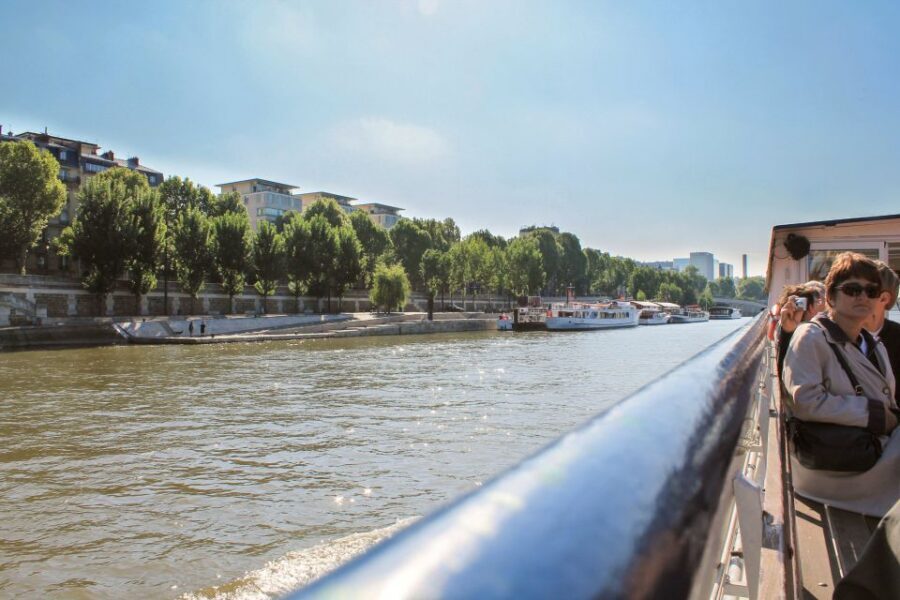 Paris: Seine River and Canal Saint-Martin Cruise - Dead Lock and Montfaucon Gibbet: When the Cruise Turns Dark