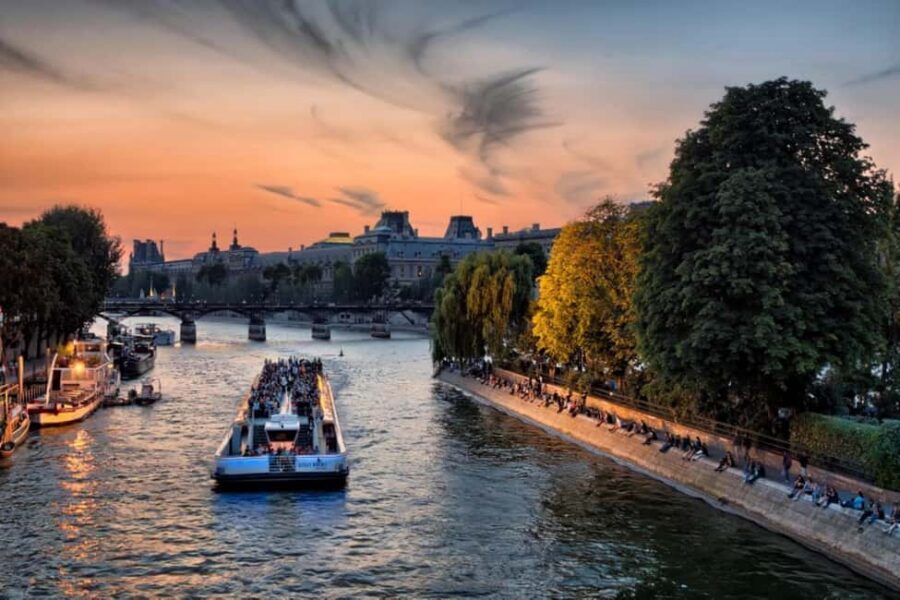 Paris: Seine River Cruise with Meringue or Hot Chocolate - Port de la Bourdonnais Pier 3: your start point