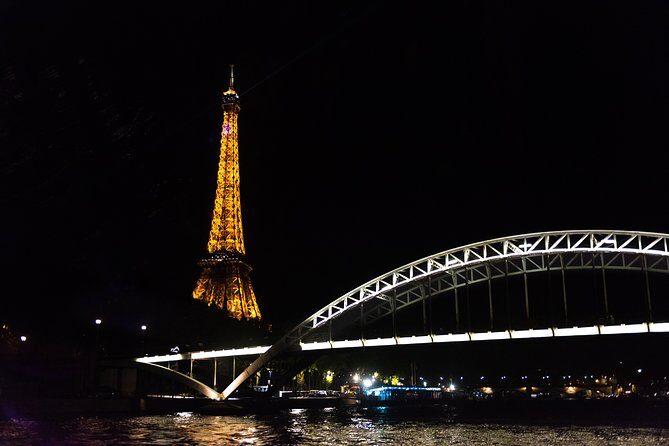 Paris Seine River Dinner Cruise by Maxim's with Champagne & Music - Why the Seine dinner cruise works so well at night
