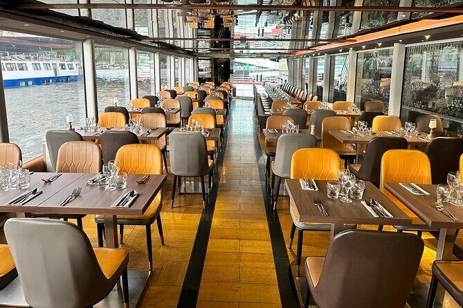 Paris Seine River dinner cruise from Alexandre III bridge - Photos and Windows: How to Avoid the Most Common Picture Problems