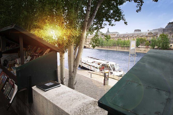 Paris Seine River Hop-On Hop-Off Sightseeing Cruise by Batobus - The Eiffel Tower and Invalides stretch: the part that makes Paris feel cinematic