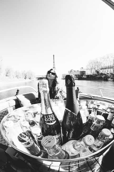 Paris: Seine River Private Cruise - Boat size, comfort, and the trick with “larger boats”