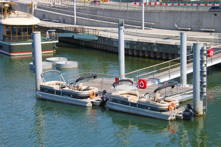 Paris: Seine River Private Guided Pontoon Boat Cruise - The Seine From Pont d’Issy: Why This Feels Like a Paris Date