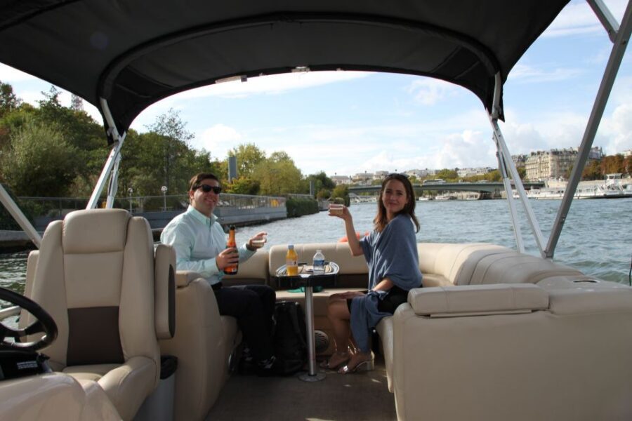 Paris: Seine River Private Guided Pontoon Boat Cruise - Photo and Proposal Moments: How the Crew Helps You Get the Shot