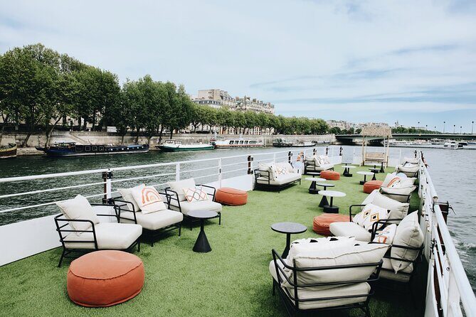 Paris Theo Boat Seine River Italian Trattoria Style Dinner Cruise - The Italian Trattoria-Style Dinner: What You Actually Get