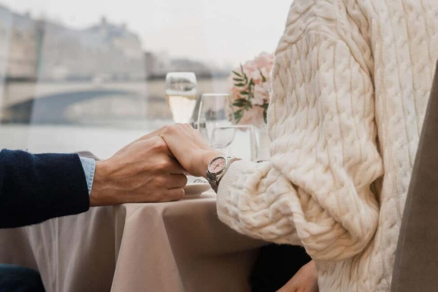 Paris : Valentine's Day Diner Cruise on the Seine river - Who Should Book This Cruise (and who might want another plan)