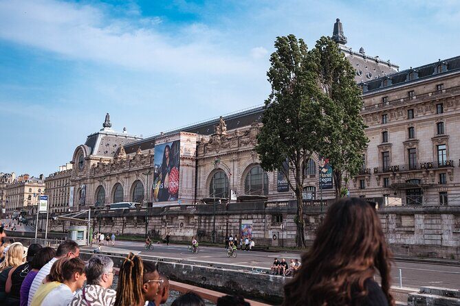 River Seine Sightseeing Boat Tour with Audio Guide - Why a Seine cruise beats hopping between landmarks on foot