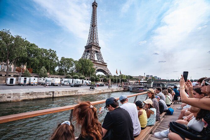River Seine Sightseeing Boat Tour with Audio Guide - Eiffel Tower plus Les Invalides: the water-level contrast you can feel
