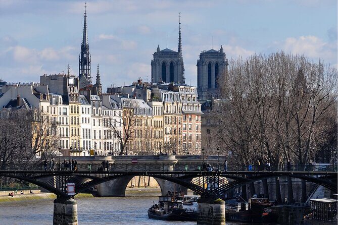 Seine River Cruise flexible ticket with Audio in Paris - 1 Hour - What you’ll actually see along the Seine route
