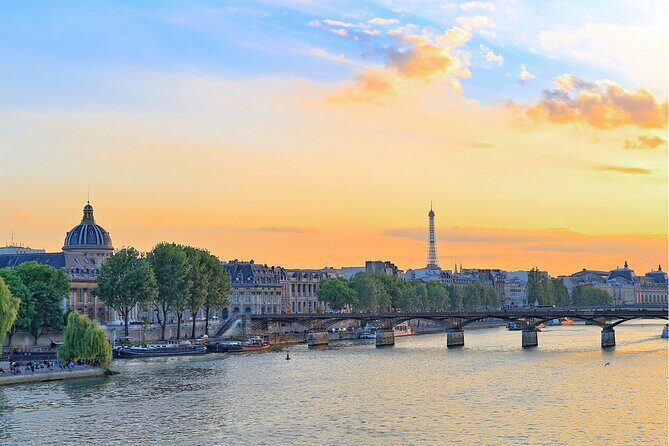 Seine River Cruise flexible ticket with Audio in Paris - 1 Hour - Flexible ticket value: when the “any cruise that day” option matters