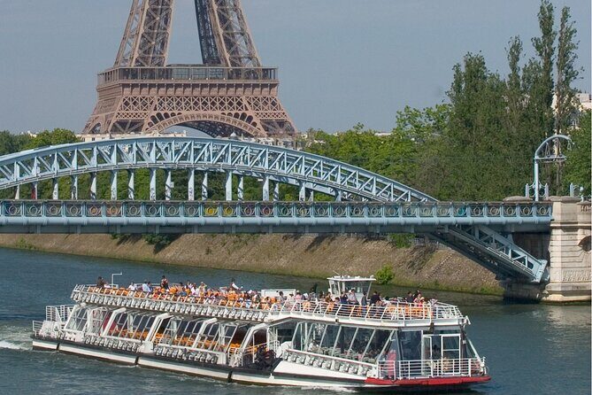 Seine River Cruise flexible ticket with Audio in Paris - 1 Hour - Finding Bateaux Parisiens: near the Eiffel Tower, easy to reach