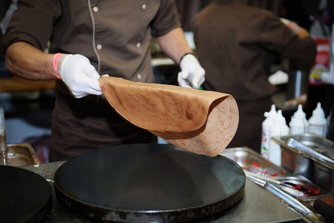 Seine River Cruise & French Crepe Tasting by the Eiffel Tower - Onboard Audio: 14 Languages and How to Make It Work