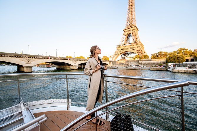 Seine River Direct Access Guided Cruise - Getting on at Port de Suffren: your easiest “start line” in Paris