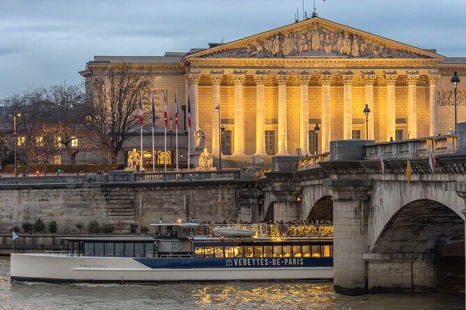 Seine River Evening Cruise with Music (Drink Options) - Landmark Roll Call: From Eiffel Tower to Palais de Chaillot