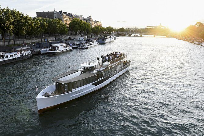 Seine River Guided Cruise by Vedettes de Paris - Where to board at Port de Suffren (and how to make it smooth)